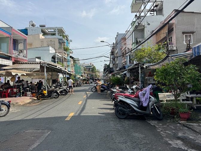 SIÊU PHẨM 4 TẦNG – THÁI PHIÊN Q11 HẺM THÔNG GẦN 3/2 – GIÁ NHỈNH 5 TỶ