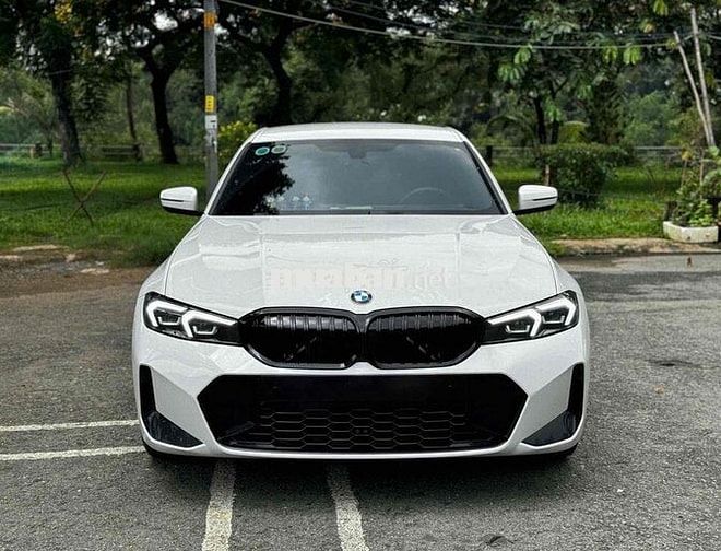 BMW 3 Series 2024 320i M Sport - 9000 km Bank 90%