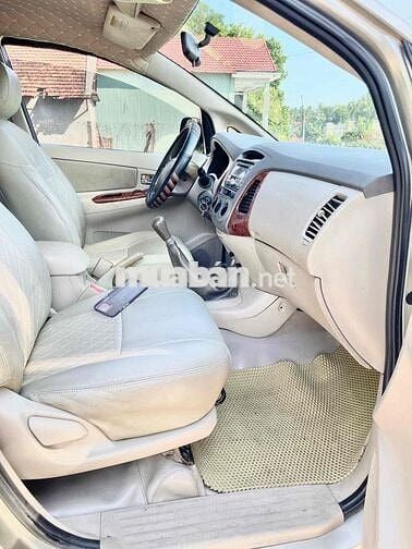 Toyota Innova 2008 - 300000 km