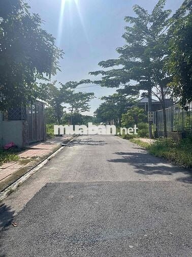 Bán gấp lô góc 2 mặt tiền xã Bình Minh 1ty450 cách QL1A 500m