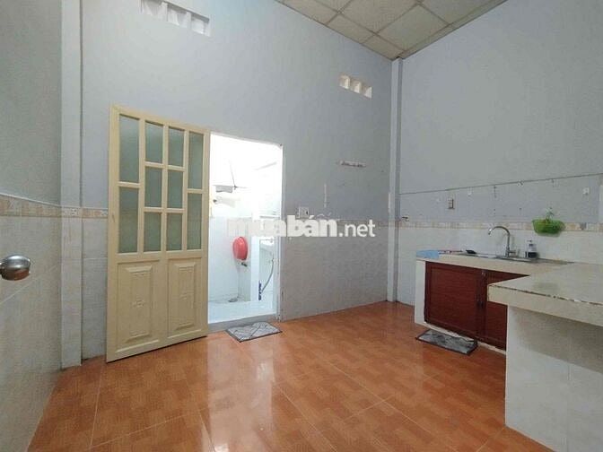 Nhà Nguyên Căn gần ngã 4 Nguyễn Bình x Lê Văn Lương