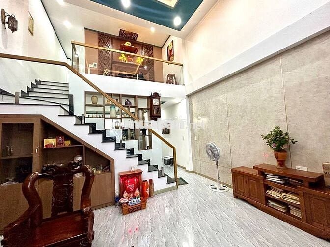 Bán gấp nhà thổ cư 5x20m Bình Dương, 3 phòng ngủ, giá chỉ 3.7 tỷ