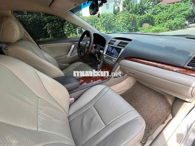 Toyota Camry 2009 - 110000 km