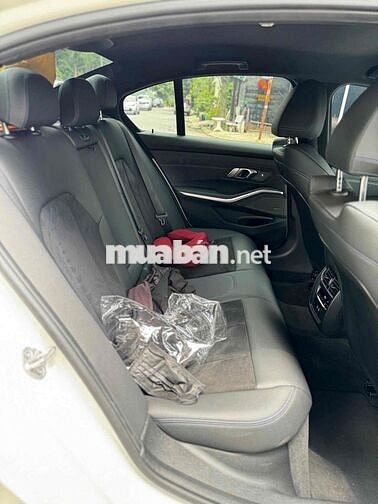 BMW 3 Series 2024 320i M Sport - 9000 km Bank 90%