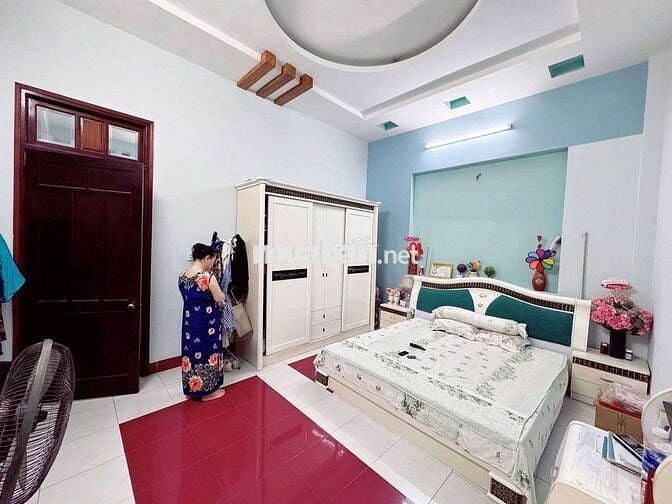 Bán nhà 2 mặt kiệt oto 6m Duy Tân - Đà Nẵng