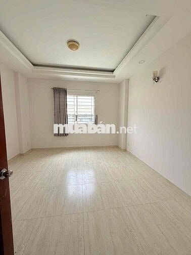 NHÀ GẦN NGÃ TƯ GA. TRỆT 2 LẦU 3PN 4WC ( SÂN XE HƠI )