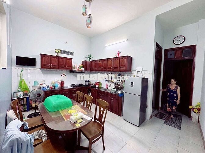 Bán nhà 2 mặt kiệt oto 6m Duy Tân - Đà Nẵng
