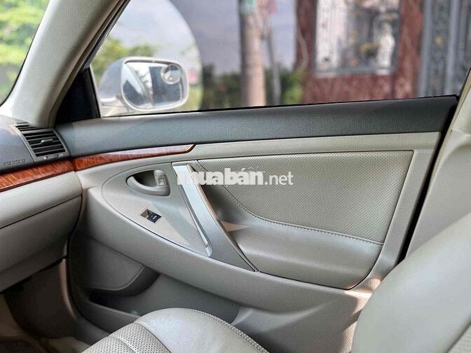 Toyota Camry 2009 - 110000 km