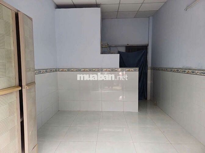 Nhà nhỏ không gác có sẵn máy lạnh điện trả đồng hồ chính nhà nước