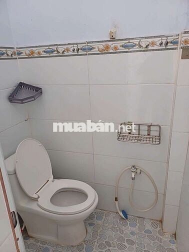 Nhà nhỏ không gác có sẵn máy lạnh điện trả đồng hồ chính nhà nước