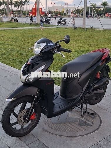 Vision Đen Mù . Biển 43 Máy móc rin êm