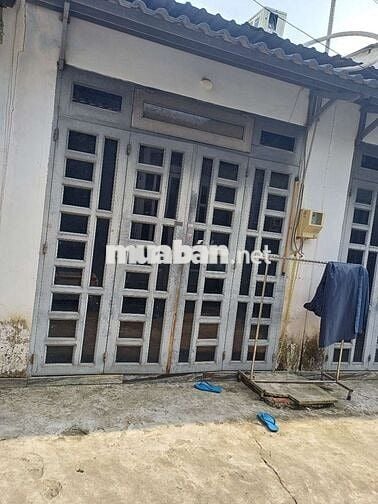 Nhà nhỏ không gác có sẵn máy lạnh điện trả đồng hồ chính nhà nước
