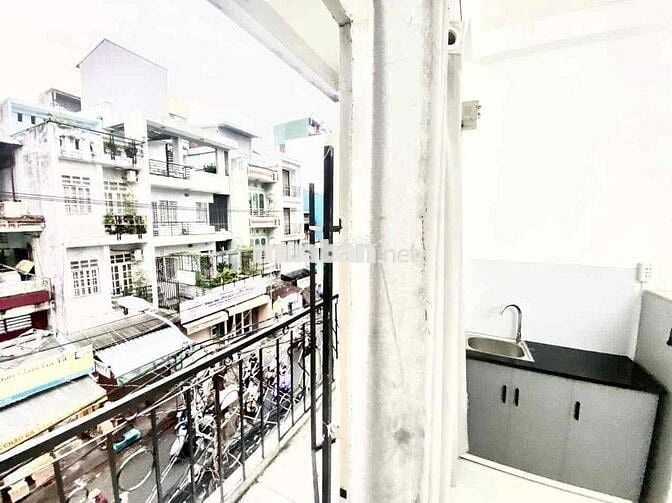 STUDIO FULL NỘI THẤT, BANCOL GIÁ RẺ GẦN CẦU CHỮ Y ĐI QUẬN 5,1,3