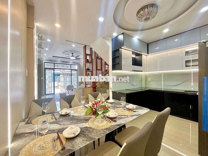 Bán nhà kiệt nhựa 5m Hà Huy Tập thông.🍒Dt 72m2🐳
Giá 5ty1tl