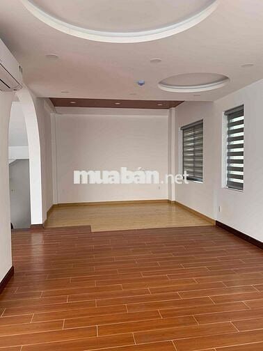 Cho thuê mặt bằng mặt tiền Phạm Huy Thông đối diện chợ căn chứ KD