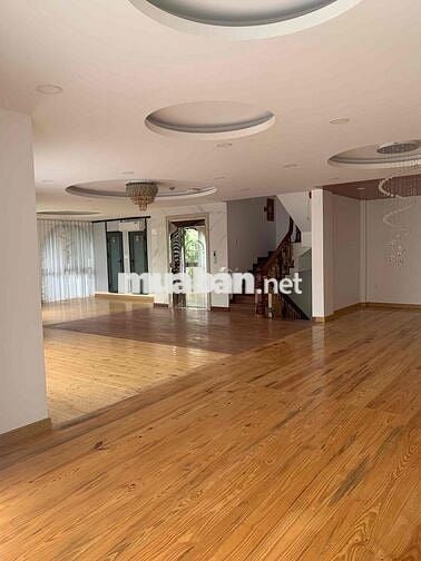 Cho thuê mặt bằng mặt tiền Phạm Huy Thông đối diện chợ căn chứ KD