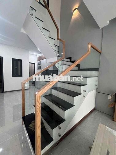 Nhà 01 Trệt 01 Lầu Mặt Tiền Nguyễn Thành Đồng