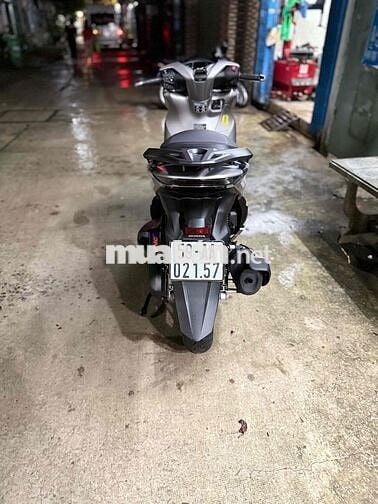 kẹt tiền cần bán xe đi kỉ không 1 vết xước
