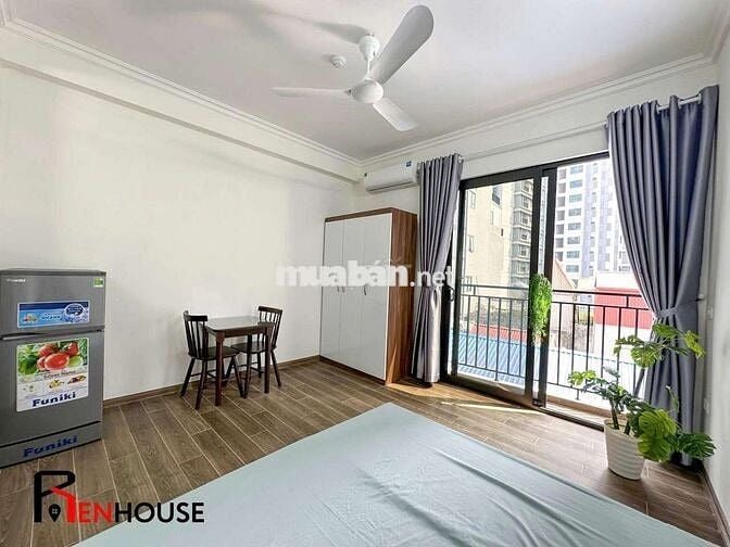 TRỐNG PHÒNG STUDIO BAN CÔNG ĐẦY ĐỦ NỘI THẤT NGAY GOLDMARK CITY