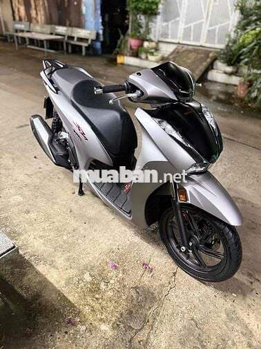 kẹt tiền cần bán xe đi kỉ không 1 vết xước