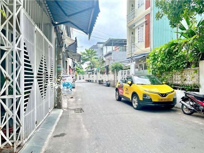 Bán nhà kiệt nhựa 5m Hà Huy Tập thông.🍒Dt 72m2🐳
Giá 5ty1tl