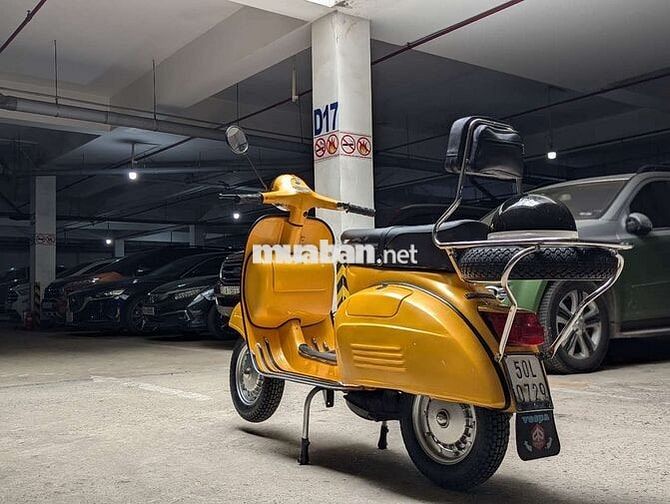 Vespa cổ Sprint Veloce 150cc dọn đẹp