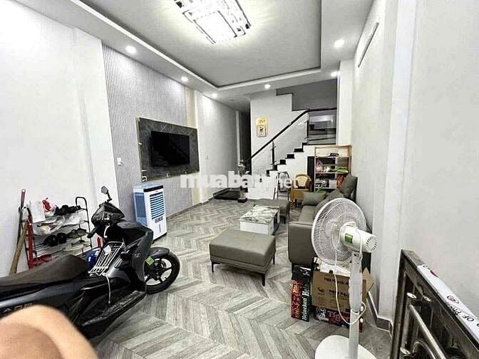 KHU VỰC AN NINH - VỊ TRUNG TÂM - Ô TÔ ĐẬU TRƯỚC CỬA - QUỐC LỘ 1
