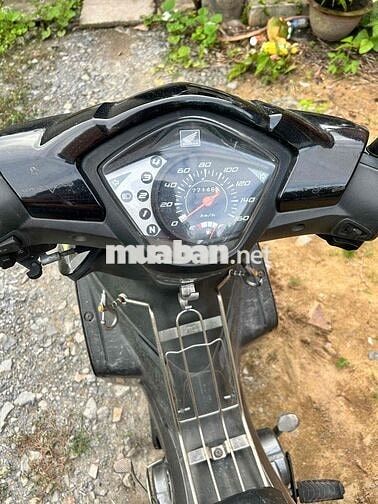 Cần bán xe như hình giấy tờ đầy đủ.