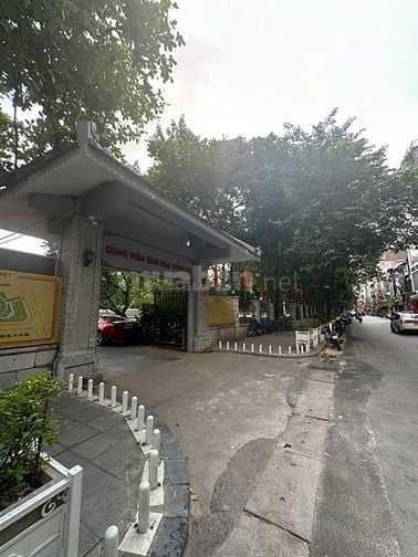Chính chủ bán đất ngõ 123 Thuỵ Khuê, DT 42m2,mặt tiền 5m giá 9 tỷ hơn.