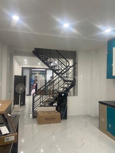 Gần siêu thị Lote Mart, Nở Hậu 02 tầng, DT 4x16m