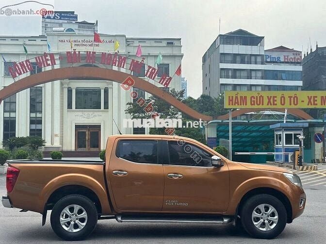 FORD HUYỀN THOẠI RA THÌ NAVARA