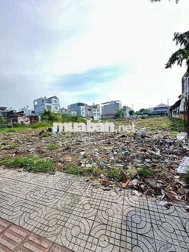 ĐẤT MẶT TIỀN -Trung Tâm THỊ TRẤN HÓC MÔN Ngang 24m, Dài 78m