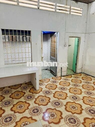 Bán gấp căn nhà cấp 4 cũ gần ngay ngã 3 chùa, Hóc Môn. giá 730 triệu