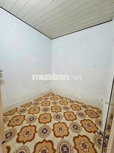 Bán gấp căn nhà cấp 4 cũ gần ngay ngã 3 chùa, Hóc Môn. giá 730 triệu