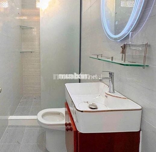 NÓNG HỔI ! Nhà đẹp hẻm oto tìm chủ mới ngay Thới Tam Thôn giá 810triệu