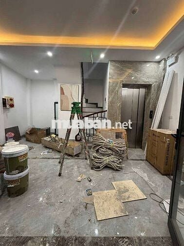 Nhà mới tinh, lô góc, 7 tầng, thang máy