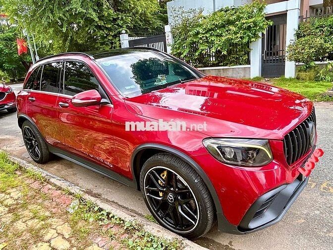 Mercedes Benz GLC 2018 300 4Matic - 99000 km