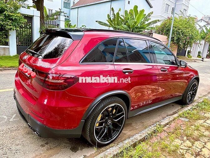 Mercedes Benz GLC 2018 300 4Matic - 99000 km