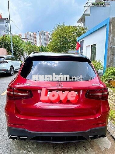 Mercedes Benz GLC 2018 300 4Matic - 99000 km