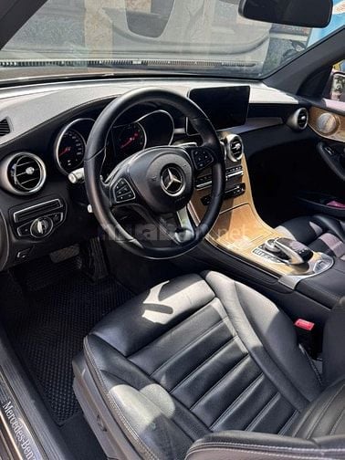 Mercedes Benz GLC 250 4MATIC 2017 - 80000 km