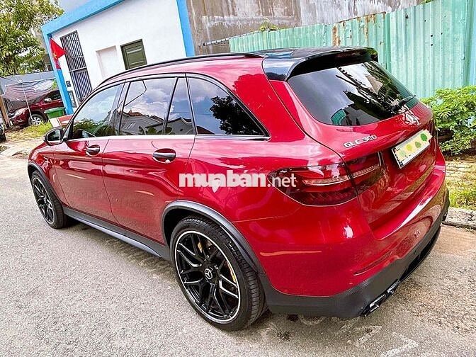 Mercedes Benz GLC 2018 300 4Matic - 99000 km