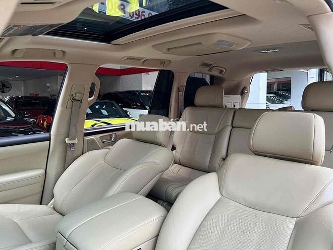Lexus LX570 cực mới hiếm tại Việt Nam - 73000 km