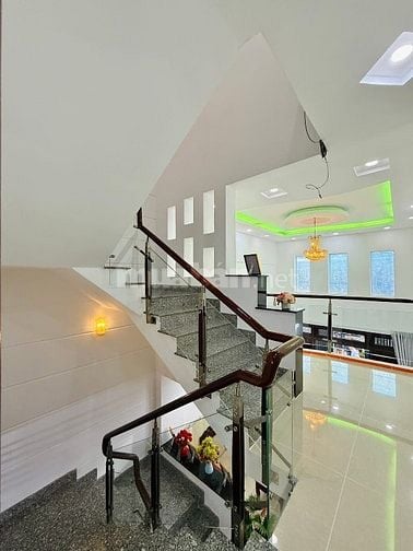 ⭐️Nhà 2 Lầu DT:4x15m CAO CẤP hẻm xe hơi Đường Số 59, P14, Q.Gò Vấp.