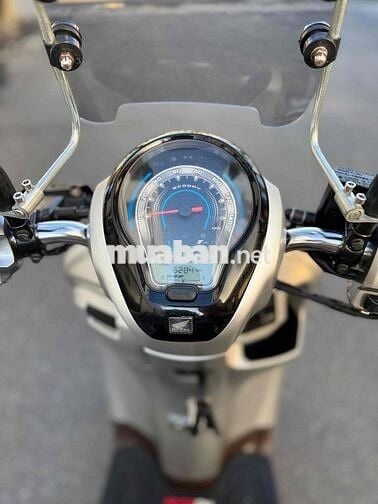 scoopy. đi mới 6ngan km. còn như mới
