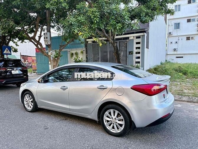 Kia K3 2015 1.6 MT - 90000 km