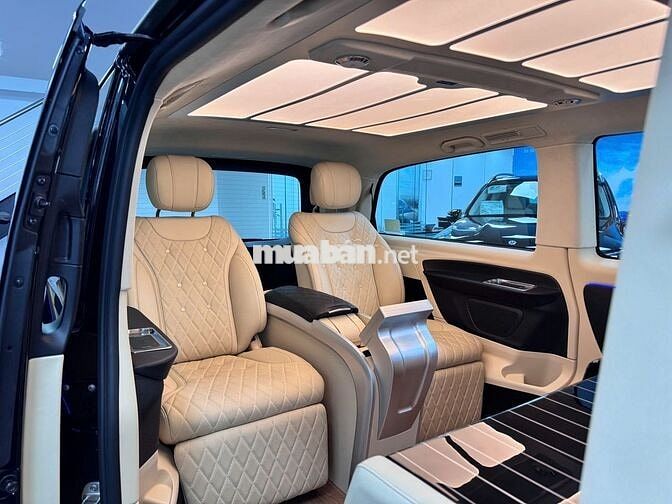 Mercedes Benz V Class 2022  - 800 km