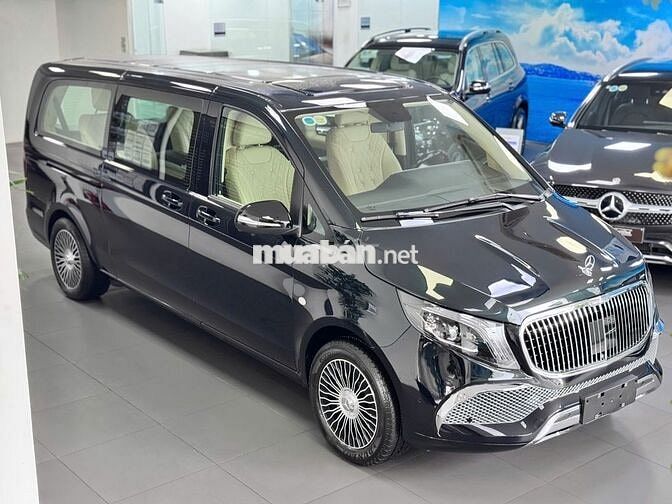 Mercedes Benz V Class 2022  - 800 km