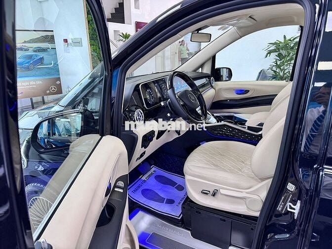 Mercedes Benz V Class 2022  - 800 km