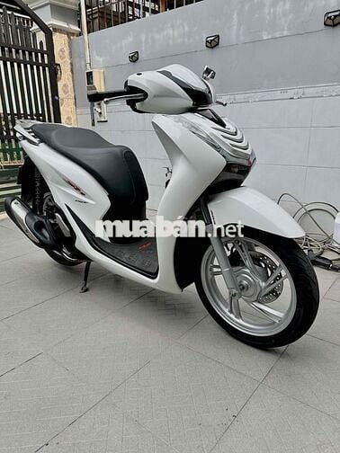 Cần bán SH150 abs ĐKLĐ 2021 màu trắng bao sang tên