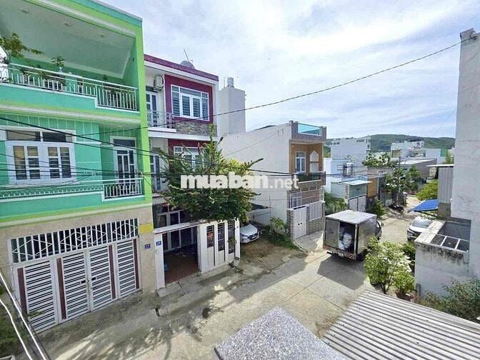 Cần Bán Cǎn Nhà 1 Trệt  1 Lầu Tại Khu Dân Cư Hòn Sện Chỉ 4 Tỷ 700